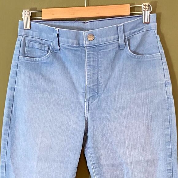 NYDJ NWOT Lift Tuck Technology, folded cuffs, high rise Capri denim jeans 6 - Picture 3 of 9
